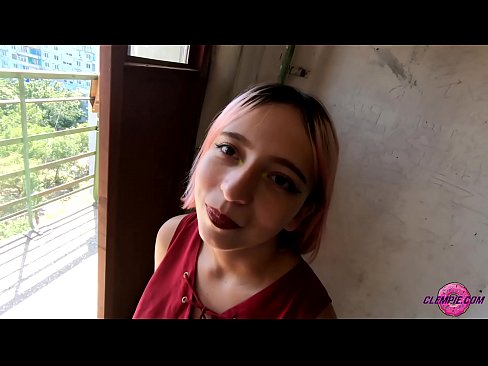 ❤️ Studint Sensual sûget in frjemdling yn 'e bûtenwrâld - Cum op syn gesicht ☑ Russyske porno by ús fy.porn-list.ru